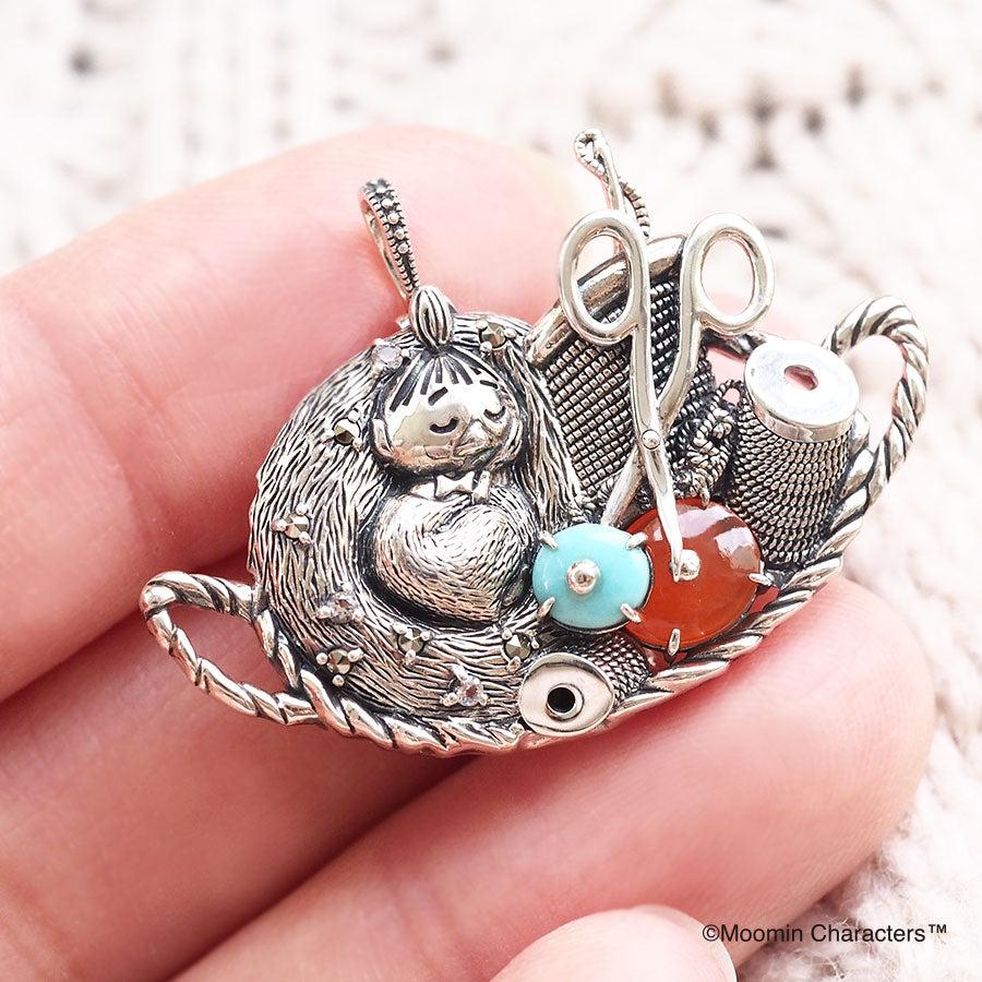 MOOMIN（ムーミン） 碌山 おやすみリトルミイ ブローチペンダント 公式