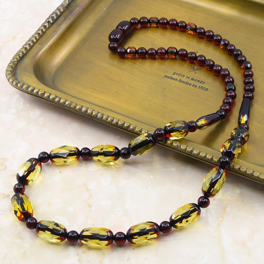 琥珀ペンダントブラックスピネルネックレス虫4匹入りNO25-1524 琥珀ペンダントブラックスピネルネックレス虫4匹入りNO25-1524 琥珀