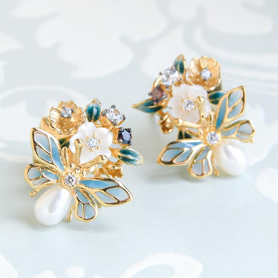 花とハチ ピアス イヤリング ブルー フラワー パール エナメル KA18