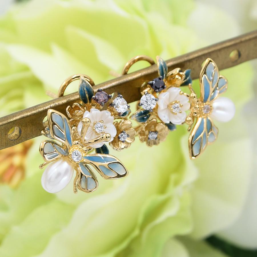 花とハチ ピアス イヤリング ブルー フラワー パール エナメル KA18