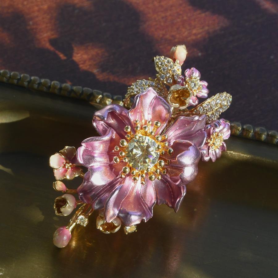 ピンク フラワー ブローチ エナメル メタリック KA18 2PS0178201300GP |  | 01