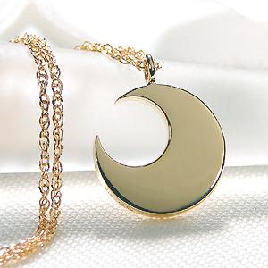 K18YG ハワイアンジュエリー MOON ペンダント 送料無料 K18 18金 ゴールド ダイア 月 三日月 クレセント アミュレット 花 プルメリア 人気 上品 ALH-0153の画像