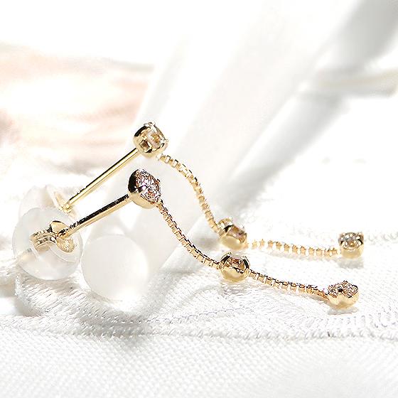K18YG ダイヤモンド ライン ピアス 0.2ct 送料無料18金 K18 ゴールド ダイヤ 小さめ オシャレ スタッド キレイ 揺れる チェーン ライン 縦ライン  ALH-0279の画像