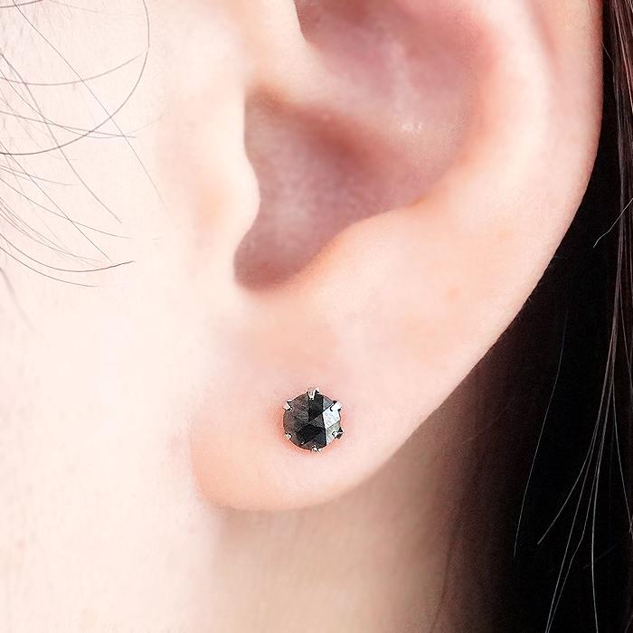 男女兼用 Pt900 0.6ct 一粒 ブラックダイヤモンド ピアス 送料無料 プラチナ PT ダイヤ 一粒 1粒 六本爪 漆黒 メンズ レディース ジュエリー 0.5ct ALH-0569の画像