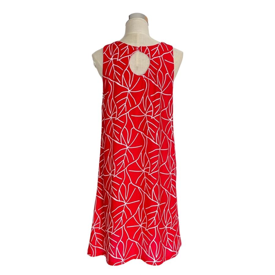 和風模様の赤と黒のノースリーブチュニック 和風模様の赤と黒のノースリーブチュニック 和風模様の赤と黒の