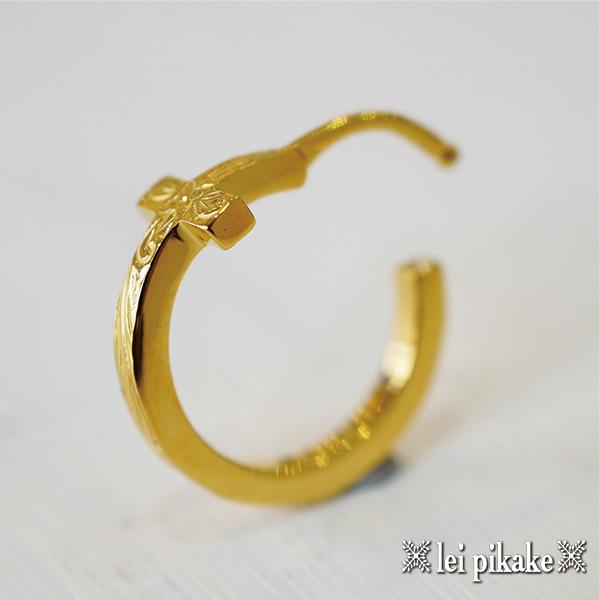《選べる４色》ハワイアンジュエリー クロス ピアス サージカルステンレス スクロール フープ 片耳販売 ステンレス アレルギーフリーの画像