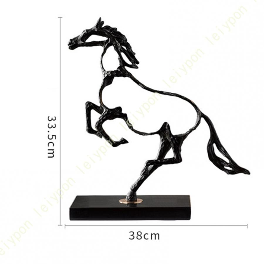 置物 オブジェ 馬の置物 動物 干支 金運 開運 風水グッズ 仕事運アップ 装飾品 縁起物 インテリア おしゃれ 北欧 モダン アート 飾り 部屋 デコレーション