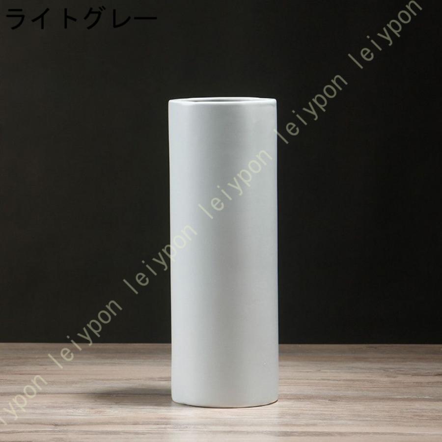 B116 グレー 陶器製 円錐形 花瓶　詳細不明　池坊 一輪挿し B116 グレー 陶器製 円錐形 花瓶 詳細不明 池坊 一輪挿し