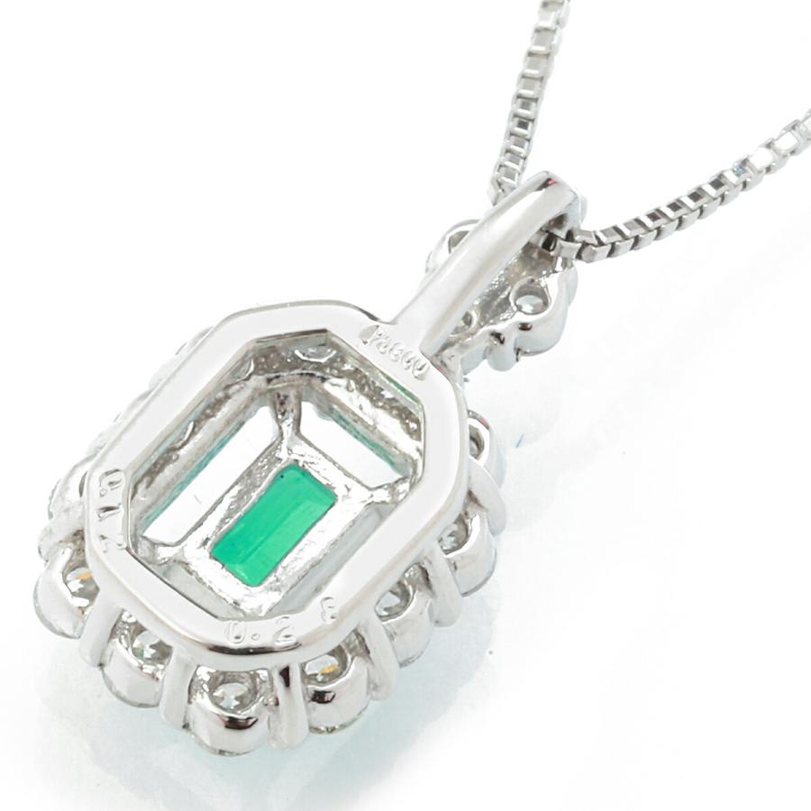 ヘイローデザインペンダントネックレス エメラルド 0.28ct 