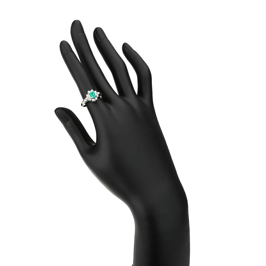 ヘイローデザインリング 指輪 エメラルド 0.22ct ダイヤモンド 0.4ct  