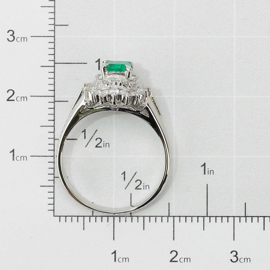 エメラルド 0.38ct ダイヤモンド 0.41ct プラチナ Pt900 ヘイロー 