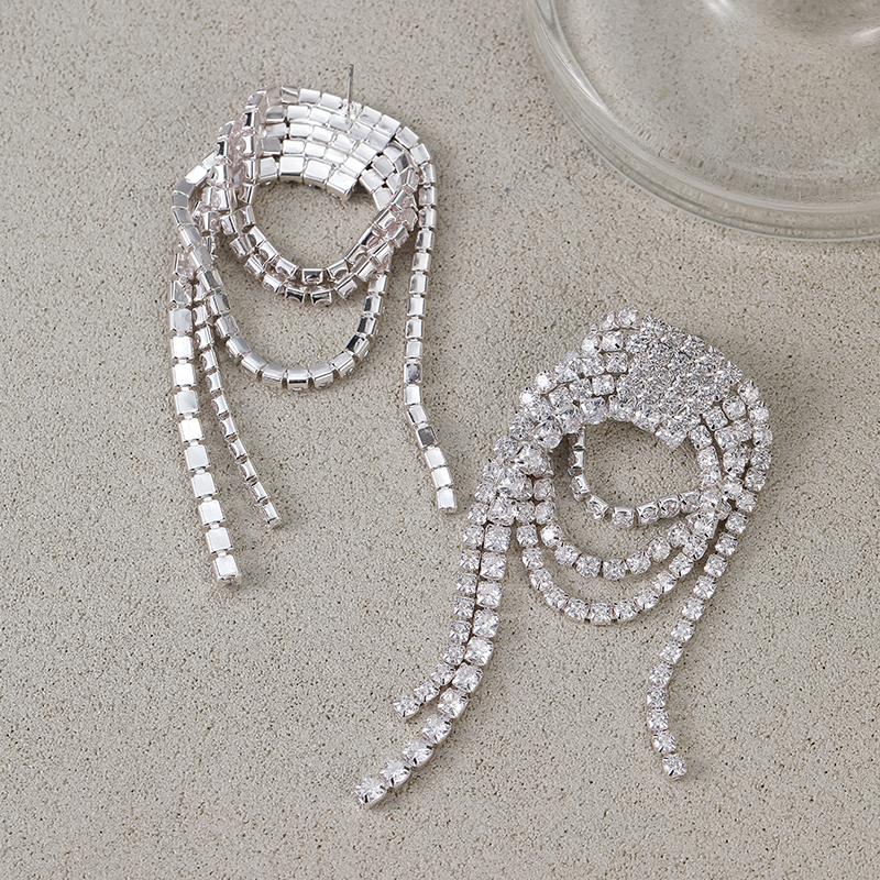 LEMOMO ピアス ロング リボン 金属アレルギー 揺れる キラキラ ニッケルフリー おしゃれ レディース インスタ 韓国 人気 トレンド 大人 |  | 06