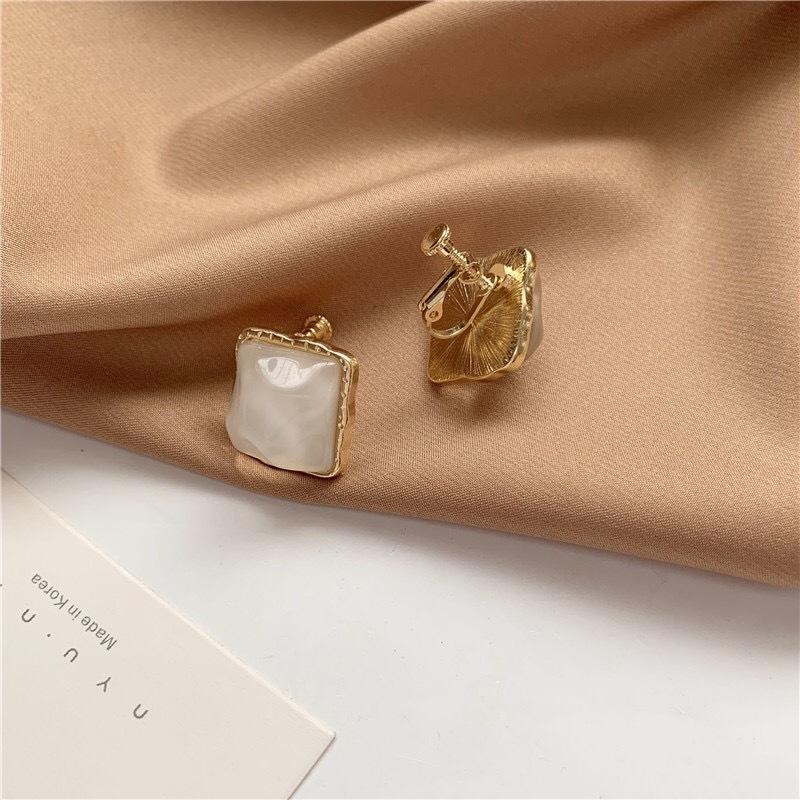 大感謝セール イヤリング ネジバネ式イヤリング 大ぶり 大きめ ひし形 四角 スクエアイヤリング ラインストーン 送料無料 ゆうパケット |  | 02