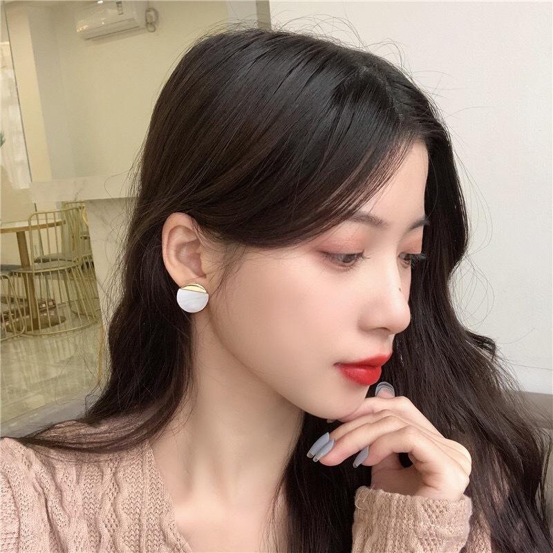 大感謝セール ピアス S925シルバーポスト ラウンドピアス シェル スタッドピアス バイカラー エレガント フェミニン 送料無料 ゆうパケット |  | 02