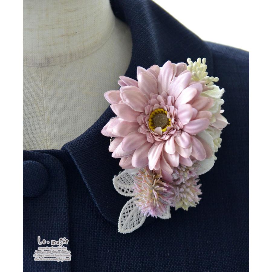 コサージュ 入学 入園式 親 卒業式 結婚式 おしゃれ フォーマル 親族 卒園式 ガーベラとレースリーフ ピンク |  | 02