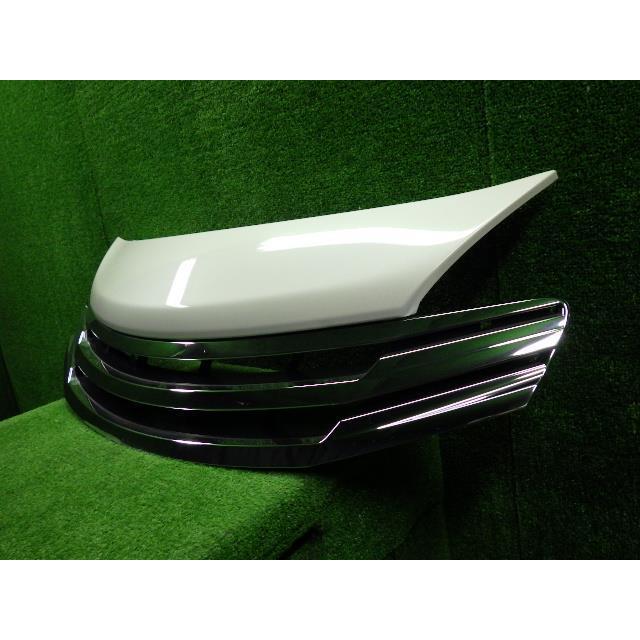 ノート DBA-E12 ラジエータグリル QAB  62320-3VA1B 62310-8A00A  7952 | ノート | 03