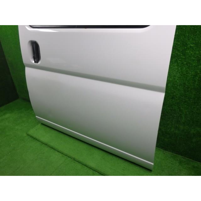 格子付　キャラバン KR-VWME25 左RドアASSY　左スライドドア QM1 白   H2101-VW0ME  7983　ヒンジ欠品　ガラス固定式 |  | 07