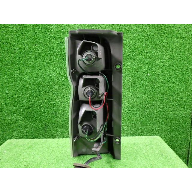 キャラバン KR-VWME25 右テールランプ  イチコ 4922 26550-VW025  7983 |  | 04