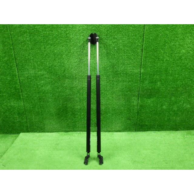 キャラバン KR-VWME25 バックドアダンパー左右　ゲートショック左右　QM1   VW011 90440-VW011  7983 | 