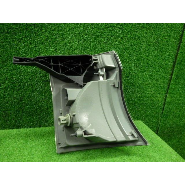 キャラバン CBA-SGE25 左クリアランスランプ QM1  コイト 210-24880　 26115-VX50B  8079 |  | 04