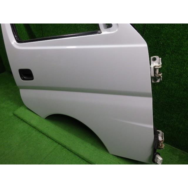 キャラバン CBA-SGE25 右FドアASSY QM1 白  PW/ H0100-VW5MM  8079 |  | 01