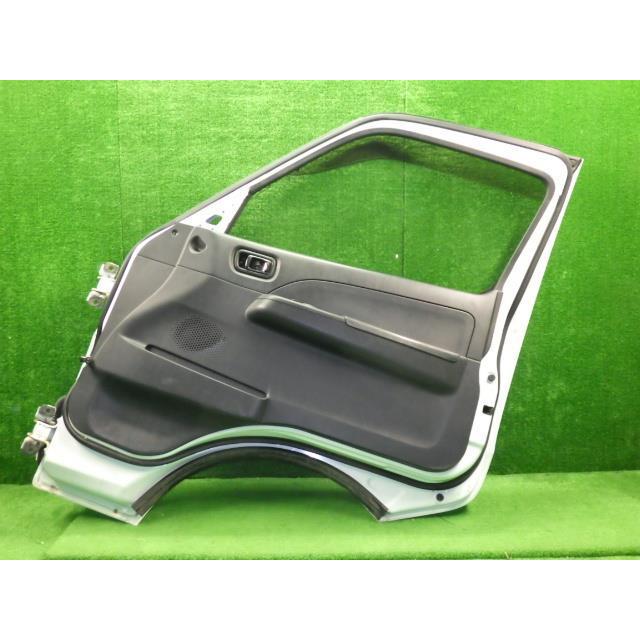 キャラバン CBA-SGE25 右FドアASSY QM1 白  PW/ H0100-VW5MM  8079 |  | 04