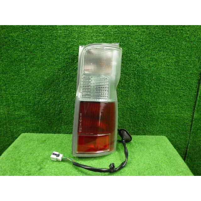 キャラバン CBA-SGE25 右テールランプ    イチコー4922 26550-VW025  8079 | 