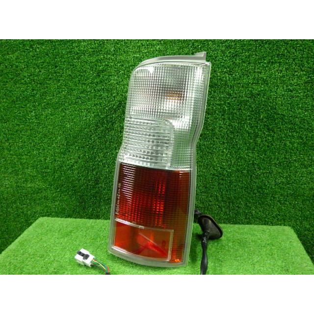 キャラバン CBA-SGE25 右テールランプ    イチコー4922 26550-VW025  8079 |  | 01