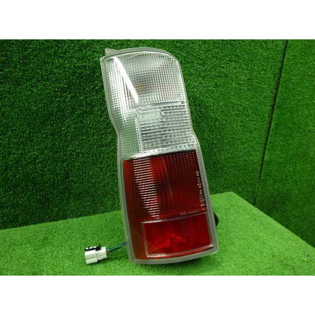 キャラバン CBA-SGE25 左テールランプ   イチコ 4922 26555-VW025  8079 |  | 01