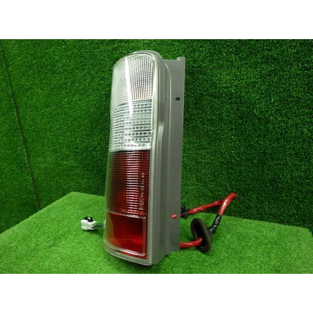 キャラバン CBA-SGE25 左テールランプ   イチコ 4922 26555-VW025  8079 |  | 02