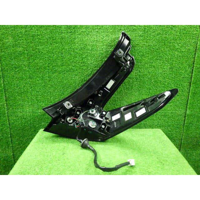 リーフ ZAA-ZE1 左テールランプ   イチコ D212 26555-5SK0B 26555-5SK0A 8145 | リーフ | 03