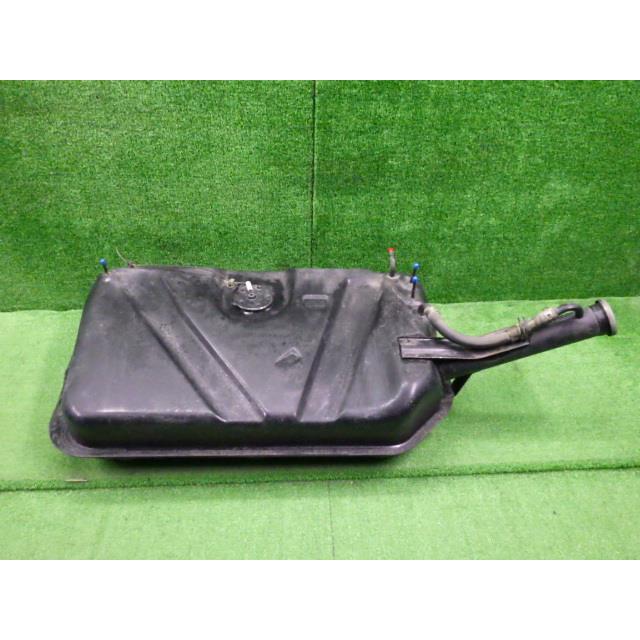キャリィ V-DD51T フューエルタンク     89101-51FF0  8277 | キャリイ | 01