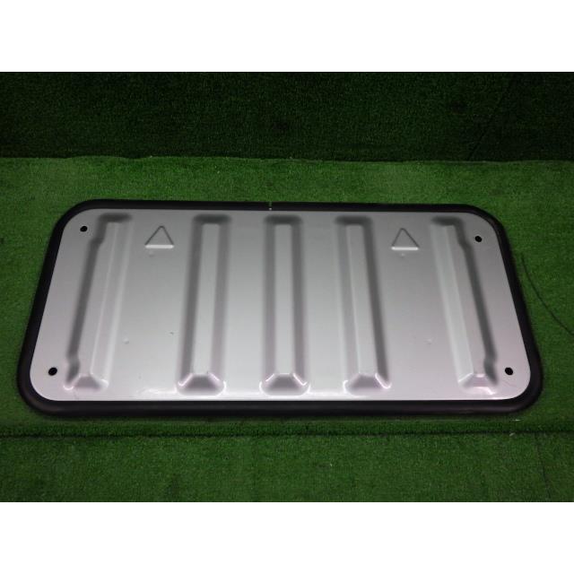 NT100クリッパー EBD-DR16T エンジンフードパネル/エンジンカバー Z2S 銀   93708-4A00A  8305 | 