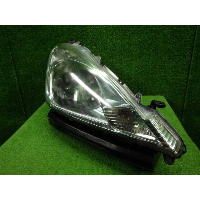 フィット DAA-GP1 右ヘッドランプASSY スタンレー P9604/HIDASSY
