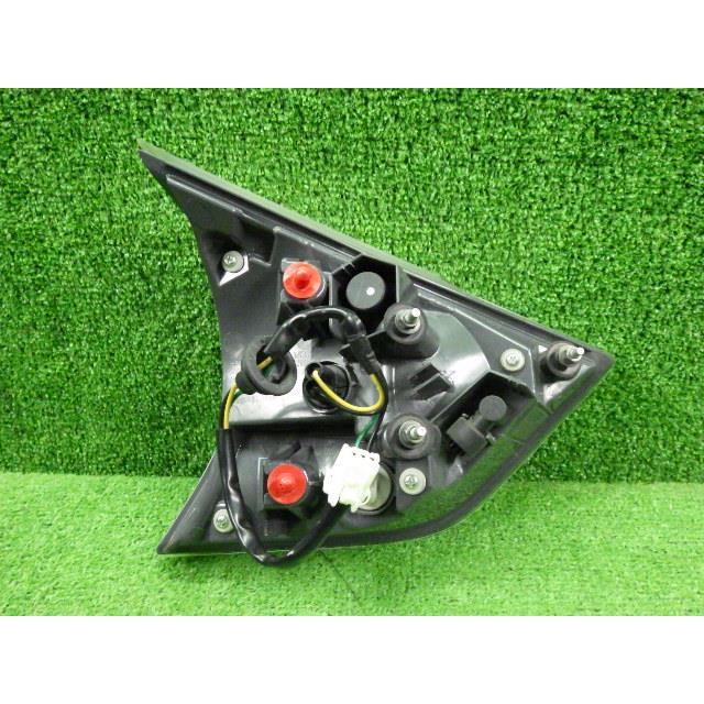 エクストレイル DBA-NT32 右フィニッシャーパネル 右テールランプ内側  コイト 226-17939 26550-4CA1B  8328 | エクストレイル | 06