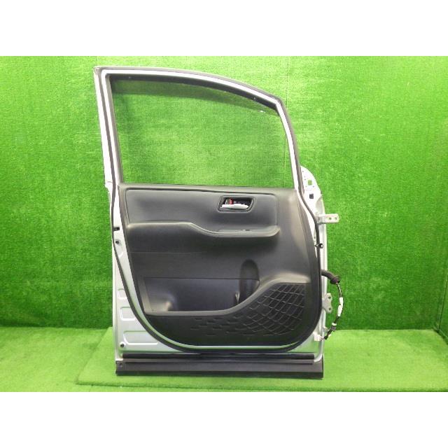 ノア DBA-ZRR85W 左FドアASSY 1F7 銀   67002-28280  8393 | NOAH | 04