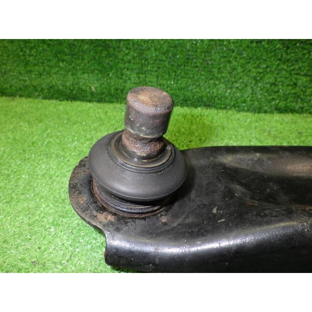 セレナ DBA-NC26 左Fロアアーム    49,220キロ物 54501-5TA0A 54501-EN00B 8567 | セレナ | 01