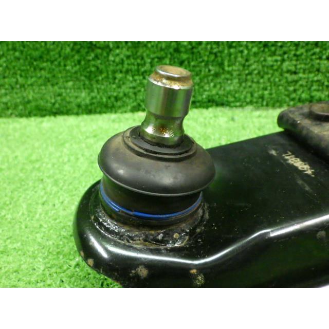 キャリィ LE-DA62T 左Fロアアーム     45202-77A10 45202-77A11 8600 | キャリイ | 01