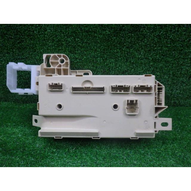 ミラ(ダイハツ) ミライース DBA-LA310S 室内ジャンクション ミラ(ダイハツ) ミライース DBA-LA310S 室内ジャンクション