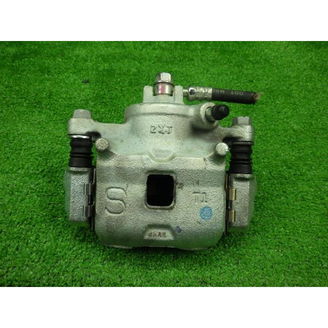 エブリィ 5BD-DA17V 右Fキャリパー 061    55101-82M01  8798 | エブリイワゴン