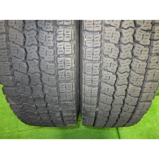 中古 スタッドレスタイヤ 215-70R17.5 123/121J トーヨー M919 6本 