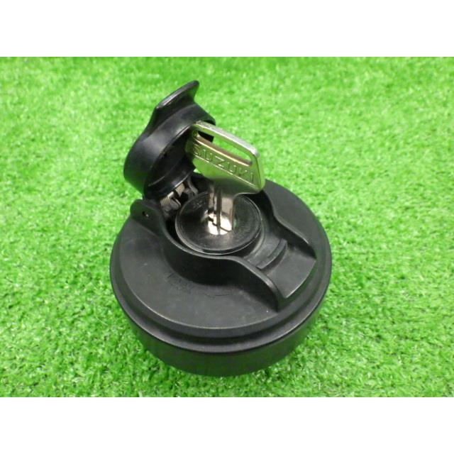 キャリィ EBD-DA65T 燃料キャップ    カギ付 89260-67H00  8873 | キャリイ | 03