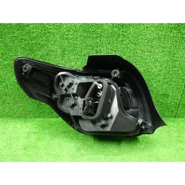 シトロエン DS3 ABA-A5C5F04 右テールランプ     9676973380-00  8886 |  | 03