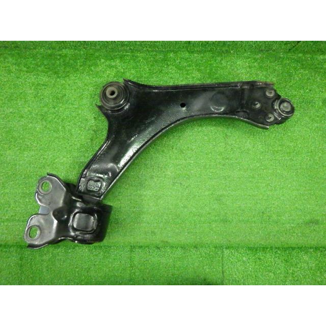 ボルボ 60シリーズ LDA-FD4204T 左Fロアアーム       8898 |  | 04