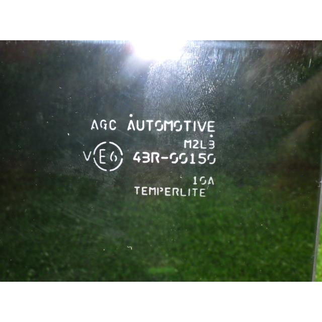 セレナ 5AA-GFNC27 右Rドアガラス    プライバシーガラス 82300-5TA0A  8994 | セレナ | 04