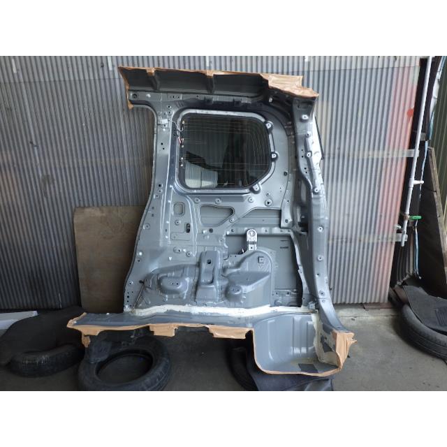 送料要確認 セレナ 5AA-GFNC27 右Rクォーターパネル KAD   ガラス付   8994 | セレナ | 06