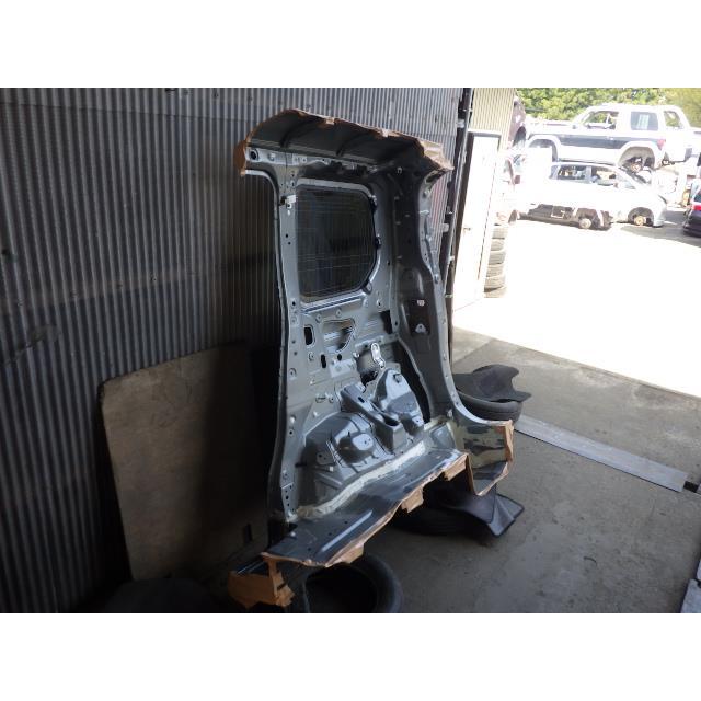 送料要確認 セレナ 5AA-GFNC27 右Rクォーターパネル KAD   ガラス付   8994 | セレナ | 07