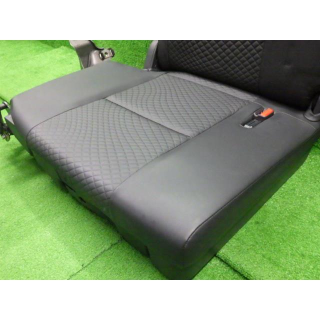 セレナ 5AA-GFNC27 Rシート    サードシート右側 防水仕様車  8994 | セレナ | 01