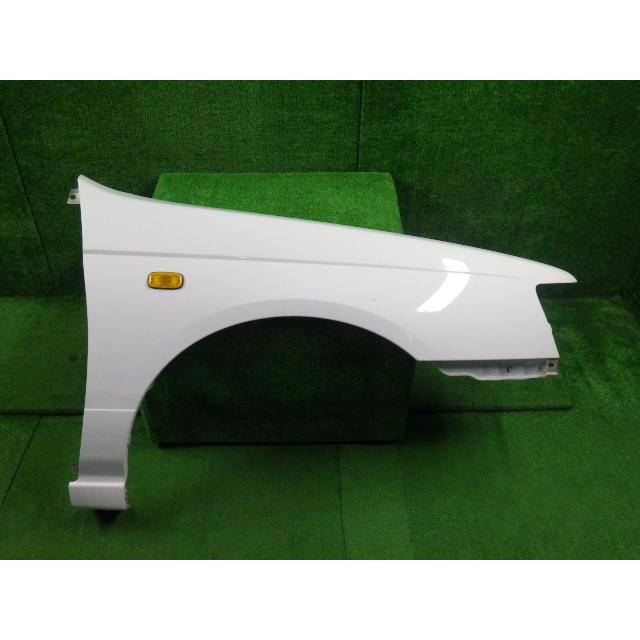 ブルーバード GF-ENU14 右Fフェンダー QM1 白   63100-8E030  9072 | 