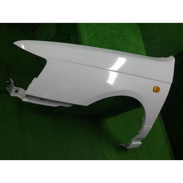 ブルーバード GF-ENU14 左Fフェンダー QM1 白   63101-8E030  9072 |  | 01